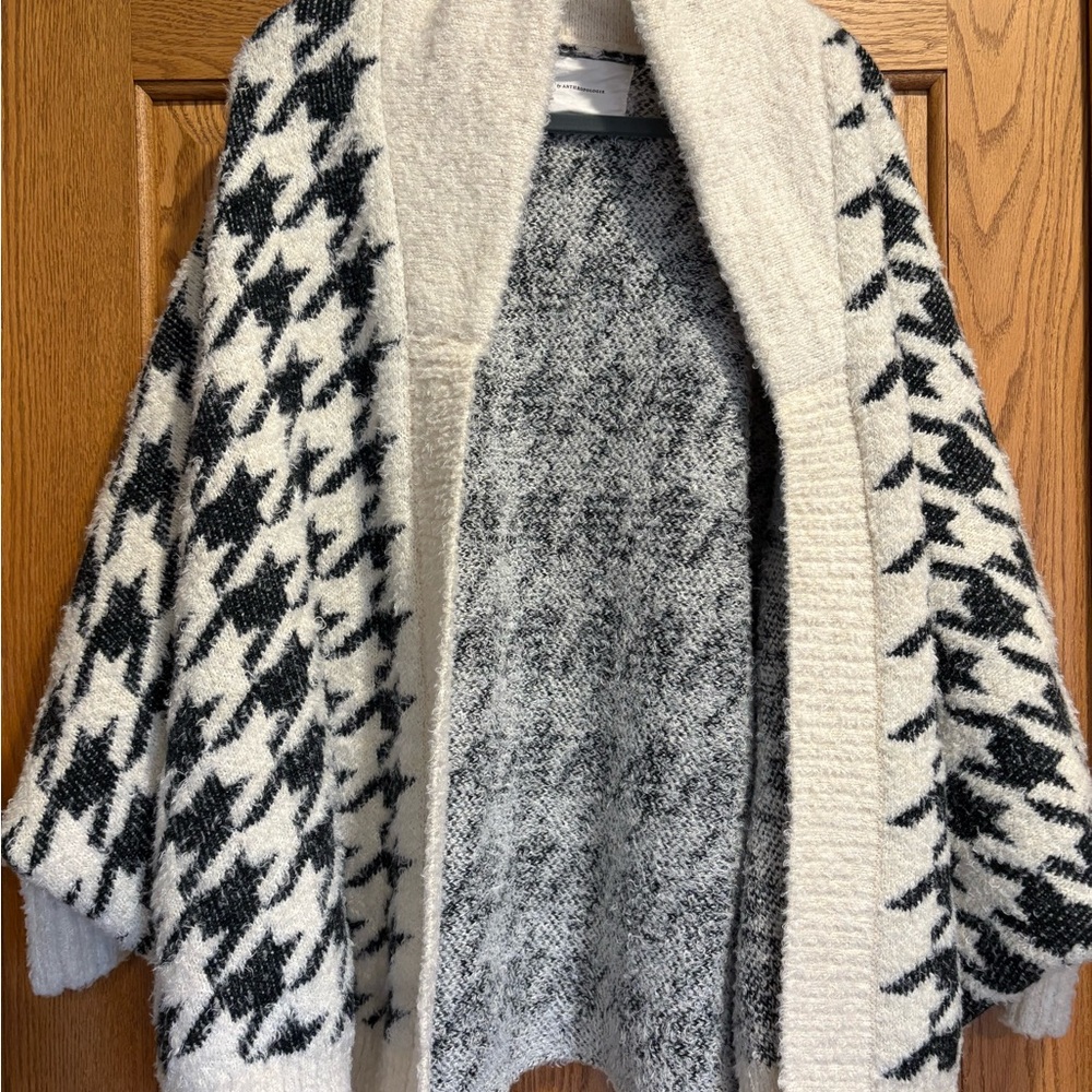 Anthropologie Houndstooth Cardigan Shawl